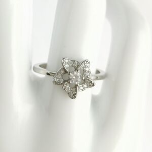 Cz  flower ring in sterling silver size 7